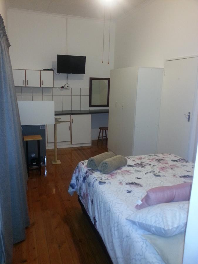 The Hexagon Wildlife Conservation Hotell Uitenhage Eksteriør bilde